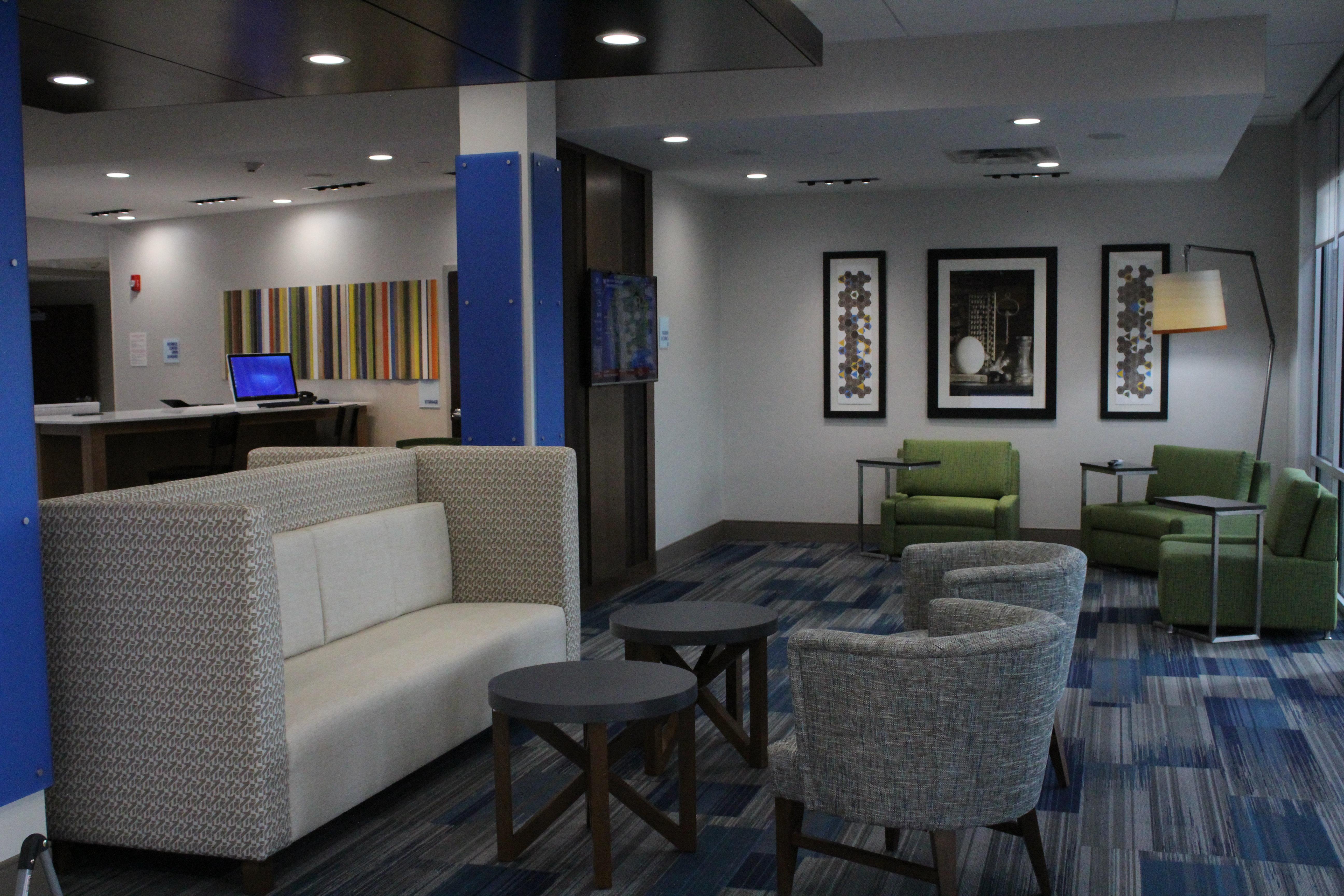 Holiday Inn Express & Suites - Milledgeville, An Ihg Hotel Extérieur photo
